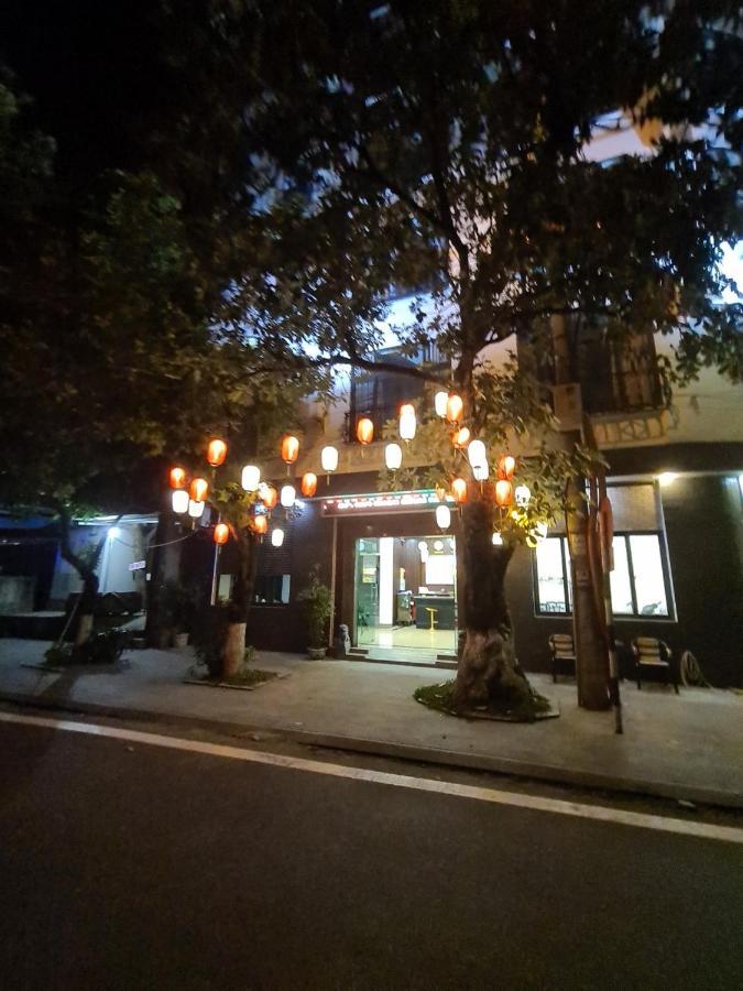 Hotel Khach San Tokyo Lao Cai Exteriér fotografie